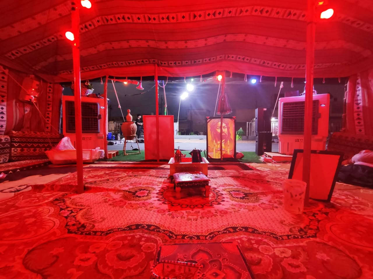 يالله. خدام الحسين اصحاب المواكب
خيمه 4×6 مثل ماواضح كدامكم +جلسه 16متر للبيع السعر 650قفل مكاني بصره كرمه علي ***********
