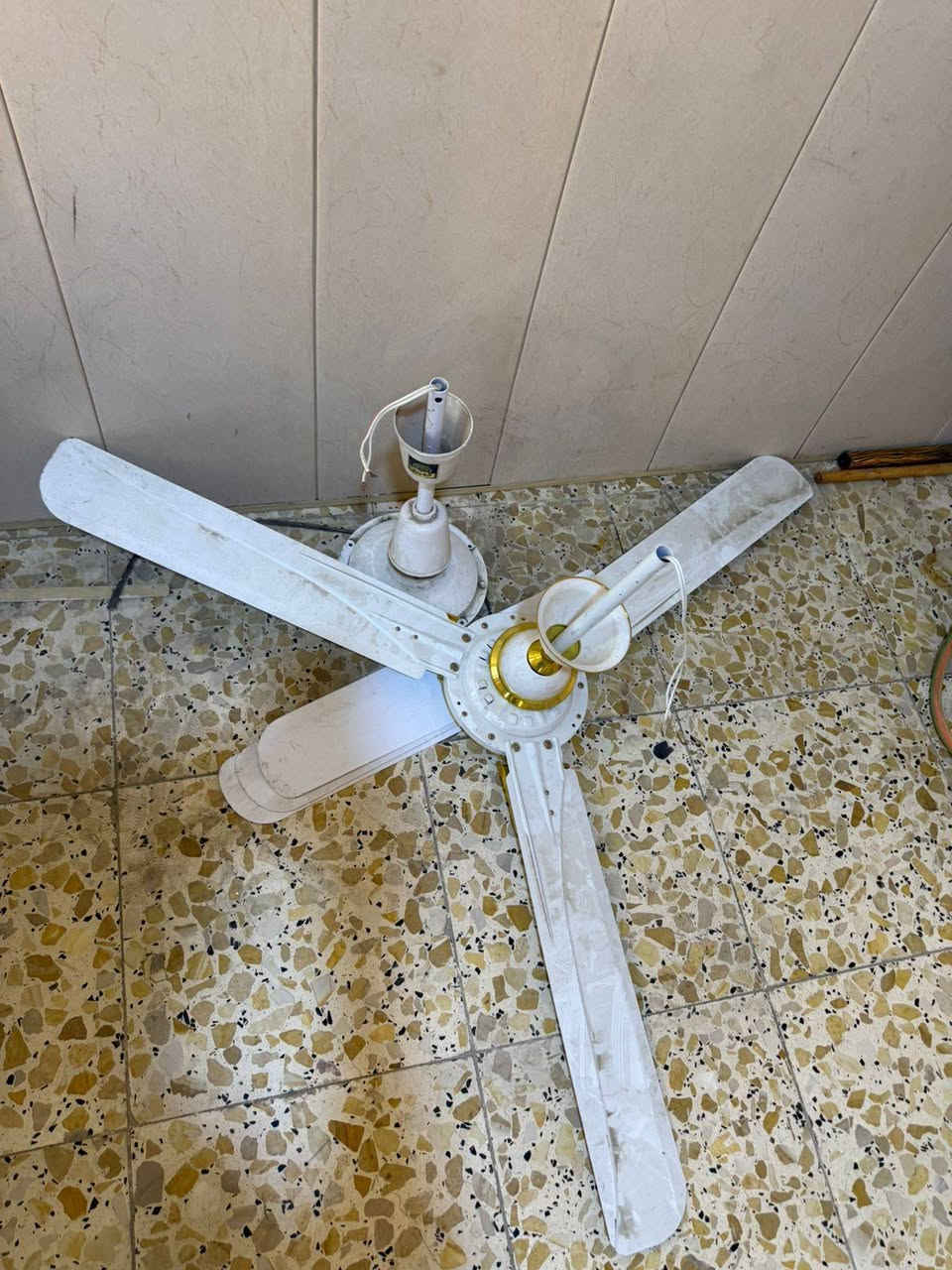 السلام عليكم اغراض للبيع نضيفات جدا البنكات عله 20البنكه والثلاجه سعرها 150متواجد عل فيس


**إذا كنت صاحب هذا الإعلان وتريد حذفه لأي سبب، رجاءا أرسل رسالة إلى الدعم الفني**