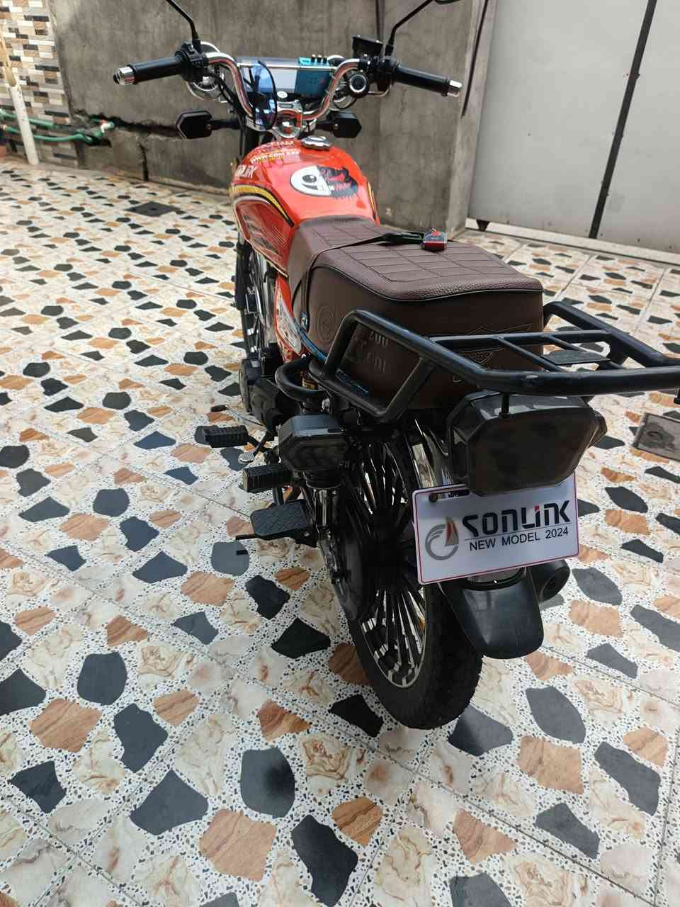 سلام عليكم دراجه سولنك موديل 2025 جديده محرك 200cc جاهزة من كلشي شغل واطلع لون مميز كله شغاله كهربائيات محرك كفاله من كلشي اذا ممدوده عليه سبانه تاخذه بلاش شرط  شلعه معدل فوول نعومه اوراق منفيس عدد 2؟ تشغيل عن بعد بصمه عدد 2 ريمون وسكان؟؟  العنوان رمادي تأميم قادسيه الثانيه؟؟  السعر 950 وبيه مجال بسيط حك جيه *********** واتساب + اتصال او خاص شكرا جزيلا
