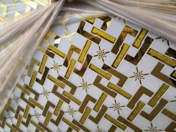 شركة الكندي للزجاج والمرايا 
عمل وتركيب الزجاج للدور والمحال التجارية.
يتوفر كل انواع الزجاج والموديلات الحديثة 
خبرة عشرون عاماً
خصومات 
نقل مجاني
نعمل داخل مركز الحلة واقضيتُها فقط
كل الي عليك تخابرنا  والباقي علينا
بأدارة احمد الكندي
M/  07801 535020
