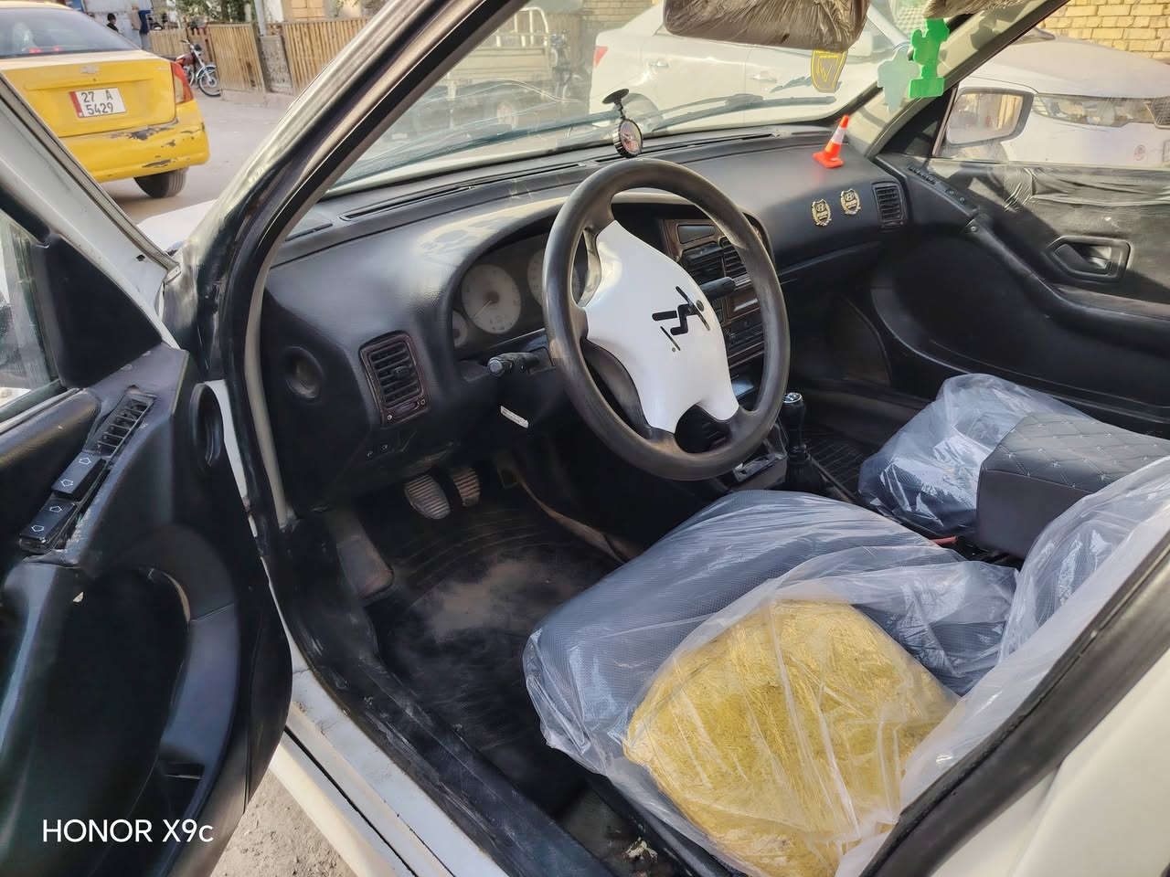 سلام عليكم بيجو بارص 12 رقم بصره تحويل مباشر سياره حلوه تاير حداديه 70/100 مكينه وكير مكفولاتة سياره  جاهزه تبريد بيه بس فان وكف  السعر 32 وبيه مجال العنوان الناصريه حي الفداه***********
