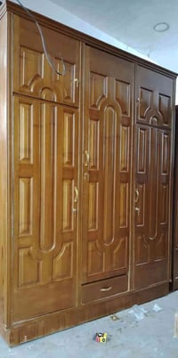 كنتور ٣ابواب صاج ابو الملحق والظهر جرجوبة كلش نضيف الارتفاع مترين و٣٠ ...