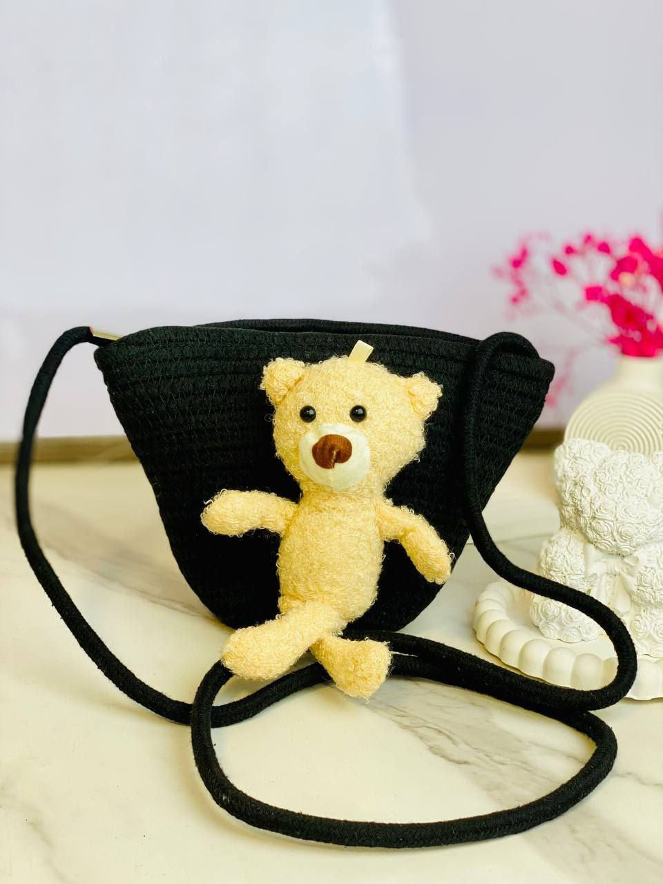 الجودة عنواننا 🇮🇶✌️

أفخم الحقائب النسائية 👜👜

حقيبة دزاين جديد لموسم 🌻2025🌻 

حقيبة نسيجية على شكل الدب اللطيف 🐻‍❄️🐻 حقيبة سحاب كتف كروس بودي منسوجة من القطف الطبيعي الناعم القطني وبالأضافة الى الدب اللطيف القطني 🤭🤭
🚘 يوجد خدمة توصيل لجميع محافظات العراق ٤ الاف 🚘


**إذا كنت صاحب هذا الإعلان وتريد حذفه لأي سبب، رجاءا أرسل رسالة إلى الدعم الفني**