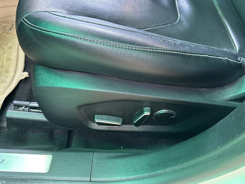 فورد فيوجن 2018 تيتانيوم فول للاخير
وارد كندي صور حادث مابيهة
بجم كبس 
حادث خلفي جاملغ صبغ  وقبغ الجنطة مبدل 
 مواصل للحوض ولا تكم ضرر بسيط 

المواصفات 
6 بصمات 4 يدات بوب وتشغيل وصندوك 
اشاير ترحيب مري 
مري قلاب 
سلايد روف 
كشنات تدفئة تبريد 
قطعتين تبريد 
كشنات كهرباء سايق وعكس سايق
مكينة 2000 توربو 
فور ويل 
ويل 19 
حساس خلفي 
انارة داخلية بلادي 
شاشة سوني 
14 سماعة 
تبريد قطعتين 
كشن السايق تخزين 

ماشية 132.000 km 

السيارة نظيفة وحلوة وبجم كبس 
هزة وفحص مروري جدد وبسمي 
مجرد تحول وهاهية 
سعر السيارة 135ورقة بيهة مجال بسيط 
مكاني بغداد 
*********** للاستفسار
