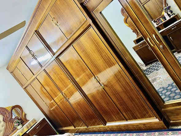 غرفه نوم مستعمل شي قليل شغل حطاطه كلش قوي 

مكانها بغداد الدوره 

السعر 3 ملاين و600 وبيها مجال كلش بسيط صارت عليه فوك 4 ملاين تصميم من الانبار وشغلهم غني عن التعريف 

***********
