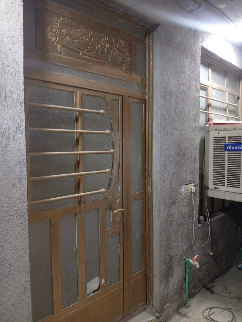 الدار للبيع مساحة ٨٠ م طابق واحد
سند ٢٥ وكالة ام الصورة يحتوي علي استقبال ومطبخ وغرفه نوم صحيات خدمات المنطقة متكامله واستلام الدار مباشر العنوان الزعفرانيه نهاية الأربع شوارع قرب جامع الكيلاني مخبز جنات الغدير زراعي ابو ريسان 
***********
