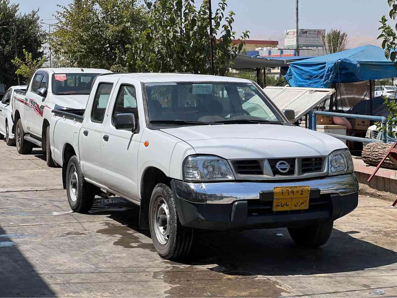نیسان 2009 ناوسوور دەبڵ گێج چوار جام کارەبا 
گێڕوو مەکینەو ئەکسل و تەبریدو کارەبایی هەمووی بەشەرت تایەی تازەیە سەنەوی ساڵێکو دوو مانگی ماوە 
تەحویل و غەرامە بە شەرت 
کامل بۆیاخە سەیارەکە وەرگەڕاوە 
نرخ = 85 وەرەقە و مەجال 
***********
*********** دار بنديهكان, السليمانية

