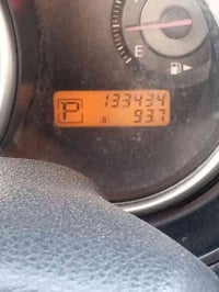 للبيع نيسان فيرسا 2008 رقم بغداد باسمي  محرك 1800 كير at صبغ 5 قطع بني...