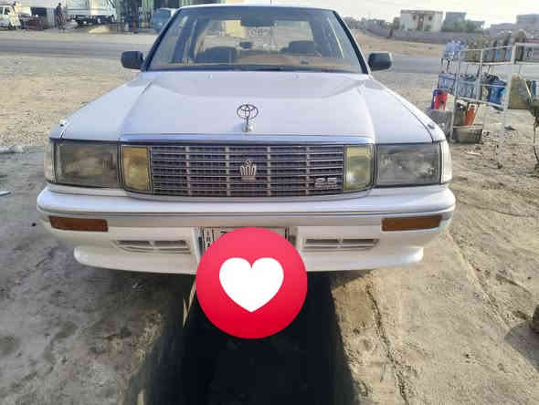 السلام عليكم موديل 1992
سيدان هارتوب
رقم نينوى سنويه 28 مشروع وطني 
محرك 2500 دبل ولوي اصلي بدون صبغ وطخه
السعر 50 وبيها مجال لطيبن
رقم *********** الهاتف
