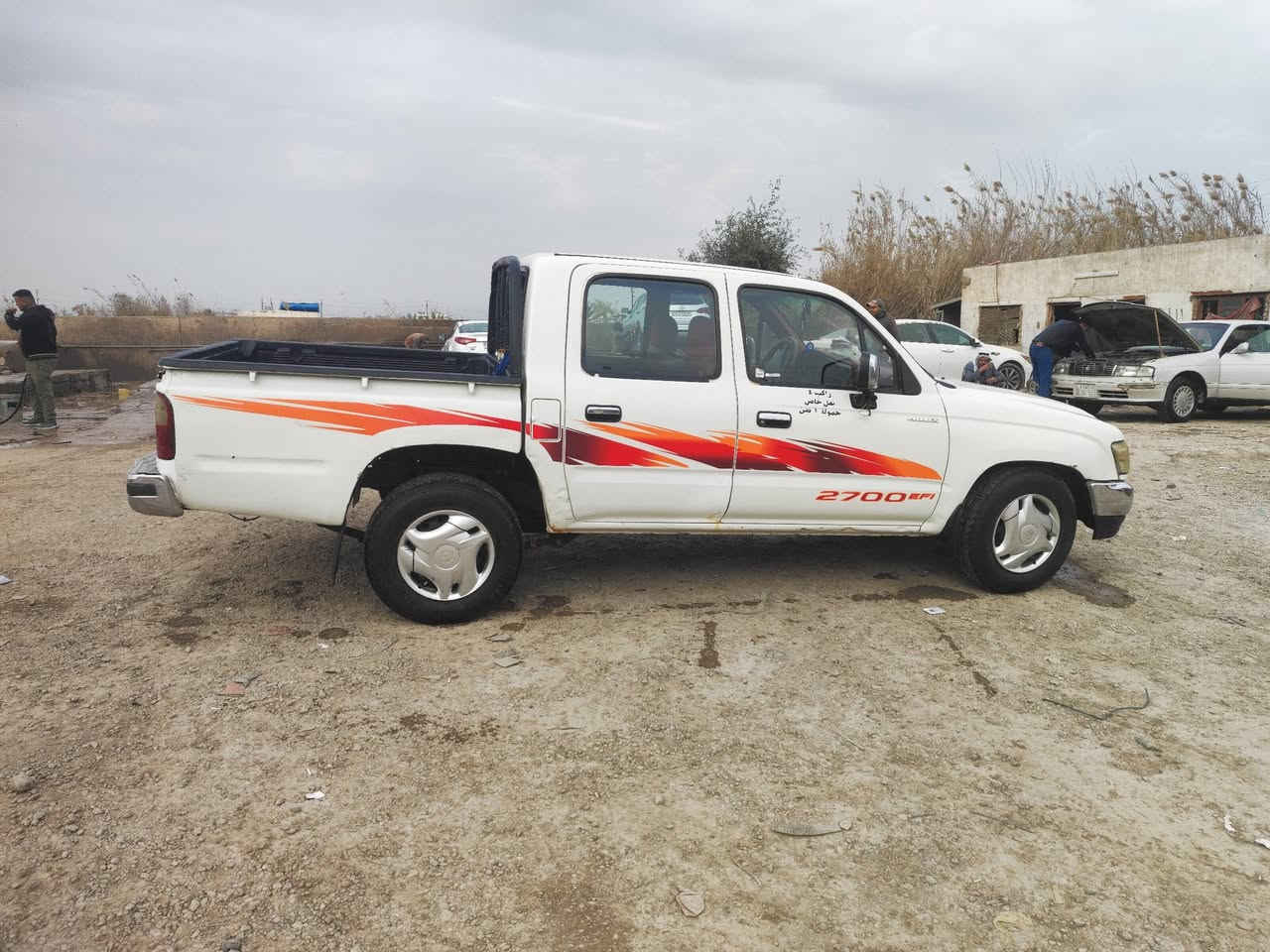 السلام عليكم 
بيكم موديل 2004للبيع 
رقمه قادسيه دولي  تحويل مباشر
تخم تاير  حداديه مكينه كير
جام كهرباء 
العنوان ذي قار قضاء الفجر 
غير متواجد ع النت 
الاتصال ***********
