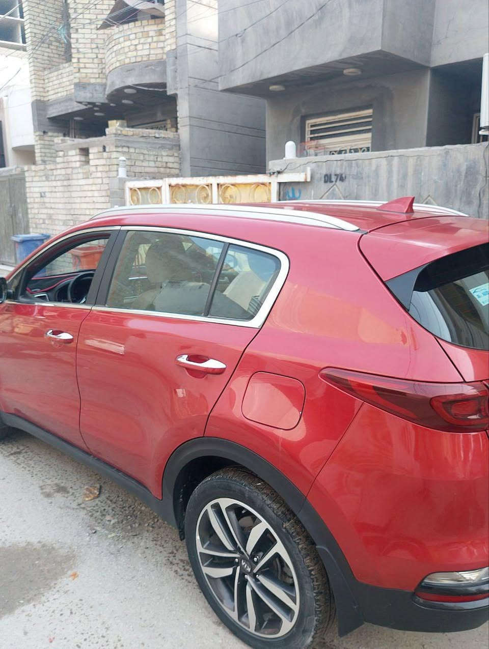 سلام عليك عندي سيارة اسبورتج خليجي مكفوله من الضربه والصبغ على شركه ماشيه ٦٩ الف قابل لزيادة تفحص على السونار وتاخذه سعر ٢٠٠ ورقه بيه مجال هاتف *********** مكان سياره بغداد الدوره الزراعي
