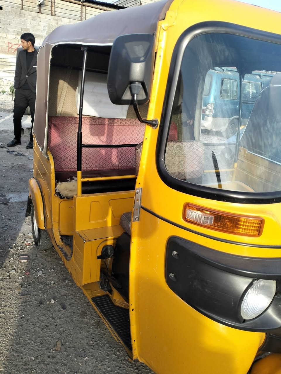 للبيع تكتك 20 شهر 12 تكتك نضيفه مرقمه سعرهة ب7400 وللستفسار *********** مكاني مدينه
