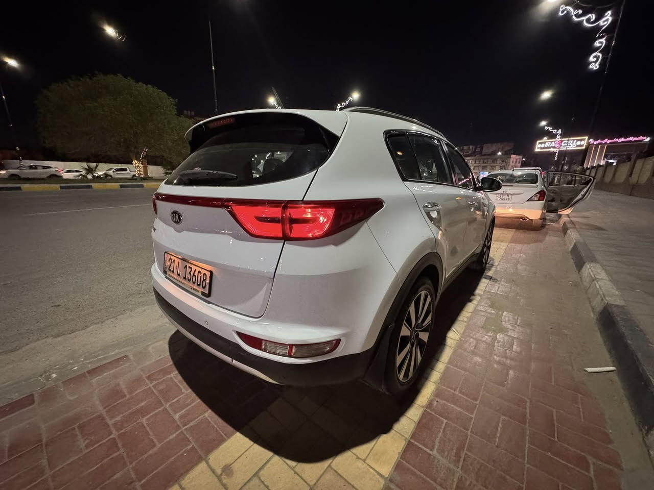 سبورتج خليجي 2018
مواصفات :

بصمه ابواب وتشغيل

زراك لايت

لايت عدسه وled نهاري

مري شفط واشاير بلمري

قطعتين تبريد 

دبل جداحه

تحكم مقود جهتين

3 انضمه قياده

شاشه اعطال ذكيه

رادار امامي 

ويل كب كروم 

يدات نيكل 

عداد مسافه 134ك م

مكينه 2000دوش 

سياره جديده جدا استخدام شخصي

رقم سليمانيه تحويل مباشر

مكانها كربلاء

السعر175
لاستفسار الاتصال ***********واتساب
