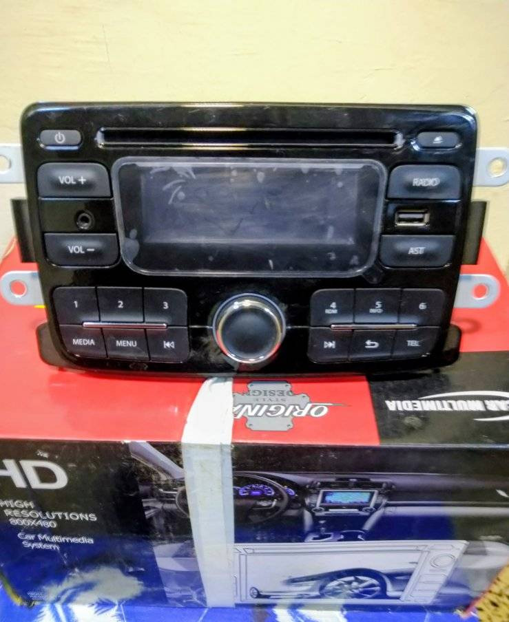 من رخصة الادمن 
السلام عليكم مسجل وشاشه للبيع مسجل 2020 رينو والشاشه للسيارات اليابانية كامل مع تفرعتها السعر 150 الف وبيه مجال 
*********** واتس اب
