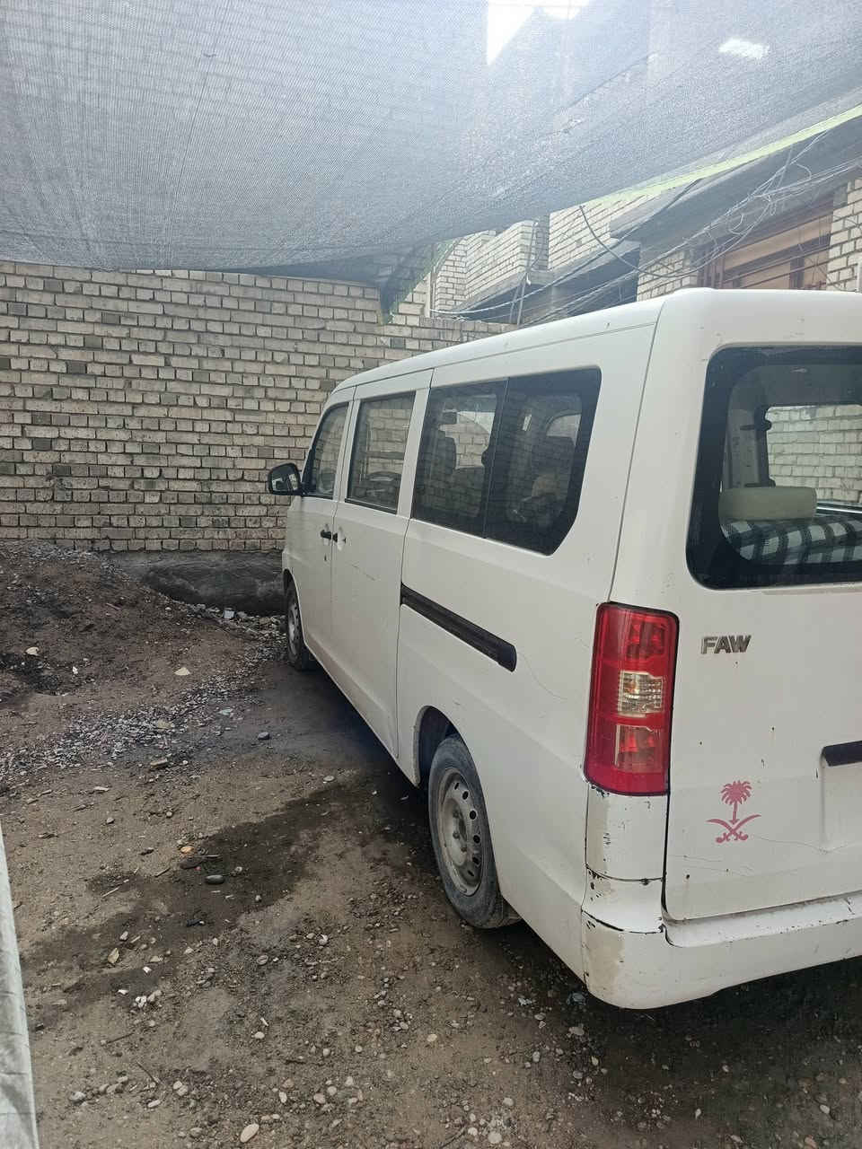 سلام عليكم فاو خفشه للبيع سياره خير من الله بيه خيط تبخير بس السياره شغاله وناعمه كلش تبريد شغال عوزه بس الصونده بيه فطر اثر يباس وطار الغاز غير شي اني خسار السياره عارضها 38 مكاني بغداد لكريعات ***********
