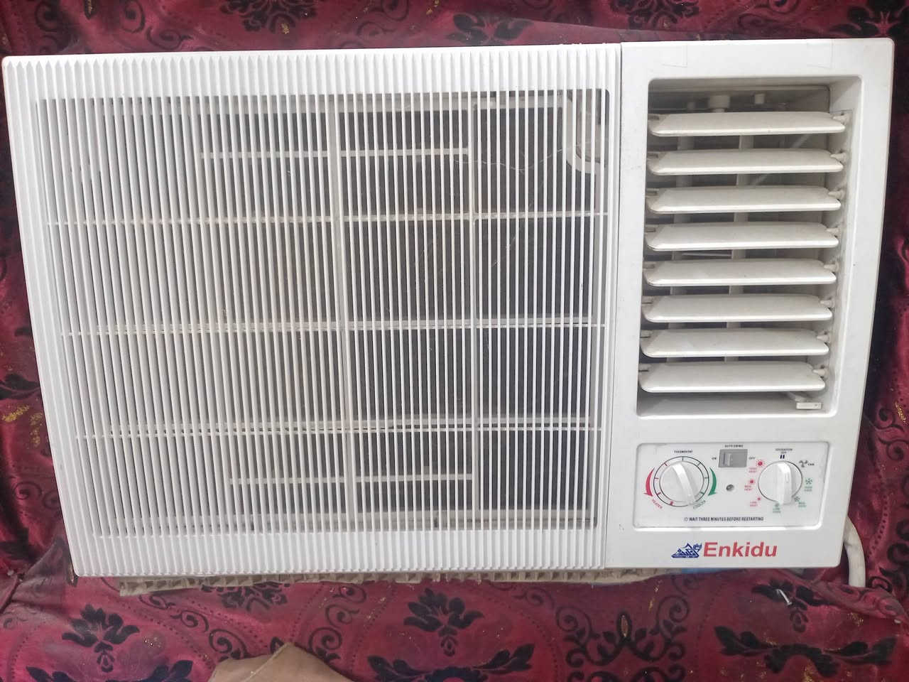 مكيف نظيف جدا وبنكات عدد ٢ *********** واتساب

