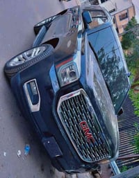 جمسي  🇺🇸 🇺🇸 🇺🇸  يوكن               امريكية حادثها واضح بلصور بيها ثلاث...