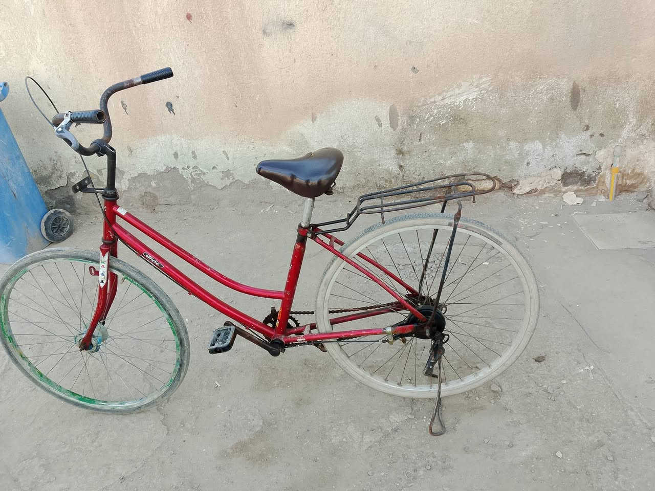 سلام عليكم شباب بيسكل للبيع بناتي حجم (26) النضافه كبالك والشراي يجي يكلبه ويشوفه ميسان الماجديه سيد جميل السعر 40 وبي مجال والي مو شراي لا يصير لوتي


**إذا كنت صاحب هذا الإعلان وتريد حذفه لأي سبب، رجاءا أرسل رسالة إلى الدعم الفني**