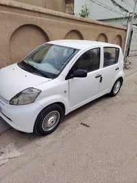 داهاتسو سيرون • ياباني • سيارتين