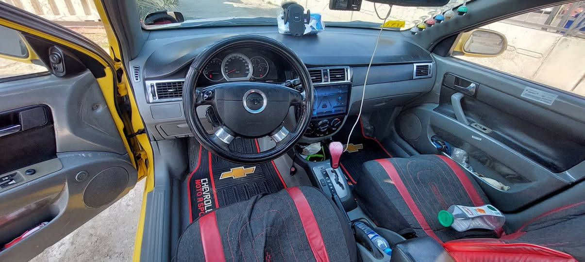 سلام عليكم  اوبترا شركة العامة موديل 2011 بيها قطعتين صبغ بس جاملاغت الأمامي  سيارة اي نقص ما بيها كلة جديد صدر كير محرك تايرات باتري دوشمة  تاخذها كبل تطلع بيها عل باب اللة السعر 58 $المكان الدورة  الرقم ***********
