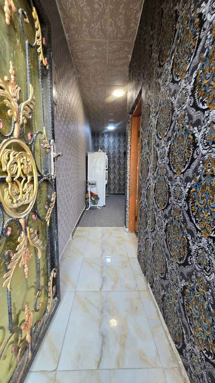 ♦️دار للبيع🏡دار للبيع♦️ 
🔶 حمدان المعاريف المساحه 100متر وقف سني اصولي كافه الرسميات غرفه وصاله وستقبال ومطبخ وصحيات على شارع 10متر تبليط سكف سندويج السعر 28 للتواصل واتساب فقط متواجد ***********
