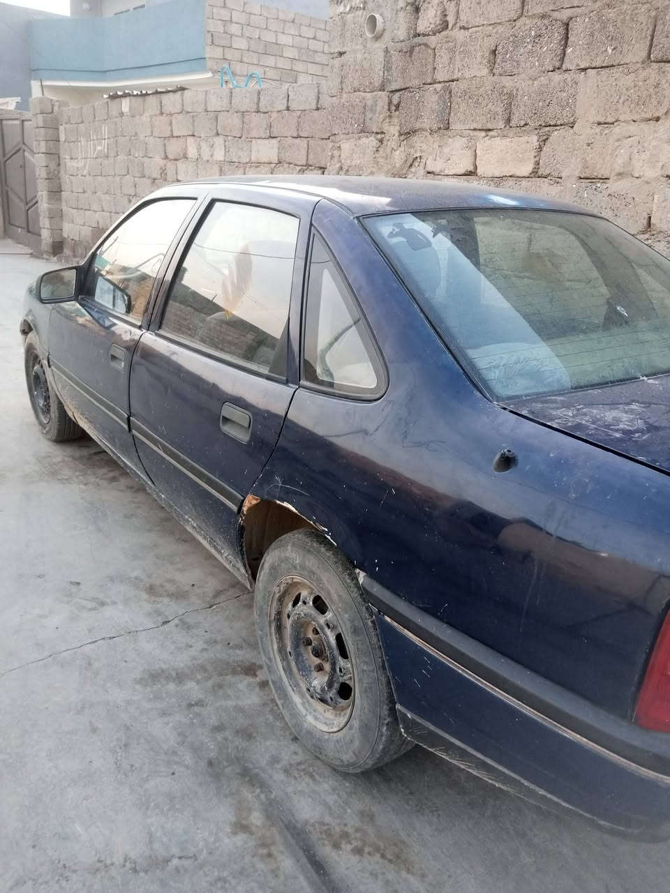 فكترا حجم 16 موديل 91 لون نيلي سنويه بيضه (شرط تحويل) ماكينه وكير شرط .سياره بس جاملغات وراء بيها معجون .....بدنه مبدله مكان موصل السعر 22 بيها مجال لطيبين... ***********
