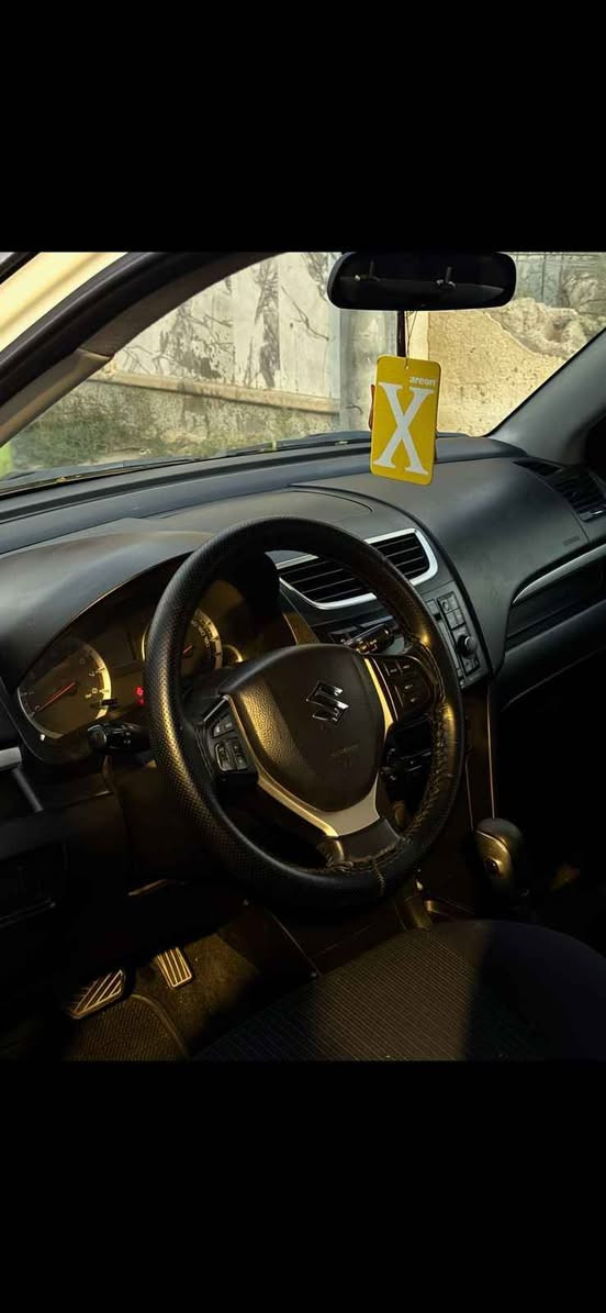 سوزوكي سويفت هاتشباك 2014 خليجي

سيارة استخدام شخصي 
مكينة جيدة ( محرك 1400)
ياباني السيارة اصل
كير جيد
تخم تايرات جديدة
كهربائيات السيارة كلها تعمل
تحكم مقود ، 
مثبت سرعة ، 
بصمة ودخول ذكي
بصمة ابواب وبصمة جنطة

السيارة ماشية 145 الف كيلو
رقم اربيل ( ملاحظة منتهية السنوية تحتاج تجديد)
باسم معرض كردي معروف

السيارة نظيفة 
مكان السيارة البصرة 

سعر السيارة ٦٨ ورقة وبيها مجال بعد المعاينة
رقم التواصل :*********** البصرة, العراق
