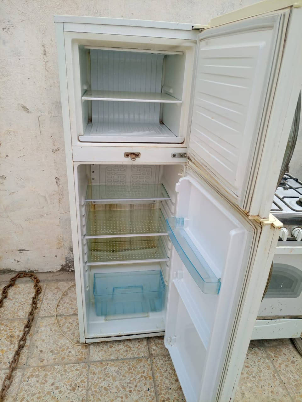 اغراص مستخدمه للبيع مكاني بل كوت الي يحب يتصل او واتساب خاص موجود- هذا رقمي بيه وتساب 
 ***********
