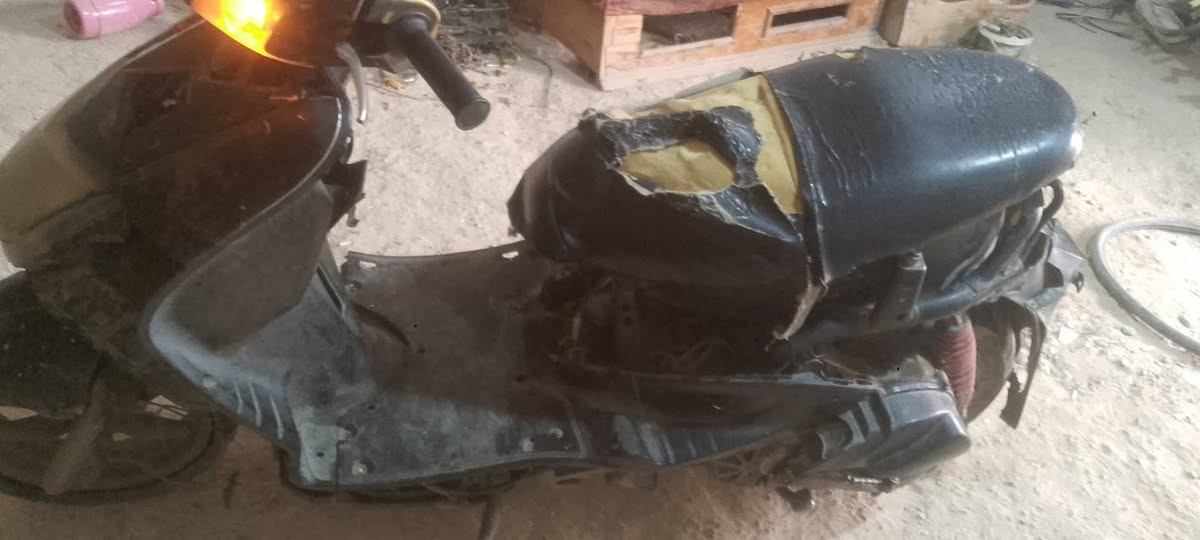 مرحبا شباب سلام عليكم 
دراجة نارية 140
نوع سكنس لون اسود 
ملاحضة ابيع كايمة 
125الف 
مكاني بغداد شعلة چكوك


**إذا كنت صاحب هذا الإعلان وتريد حذفه لأي سبب، رجاءا أرسل رسالة إلى الدعم الفني**