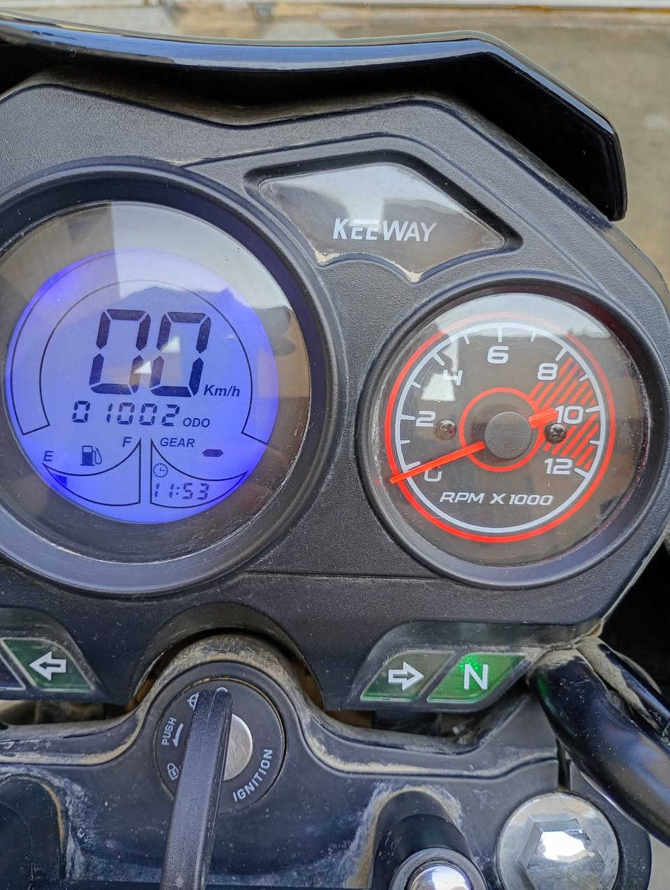 دراجة RK موديل 25 رقم سنوية متروكه ماشية الف بس السعر مليونين و300 
*********** واتساب
