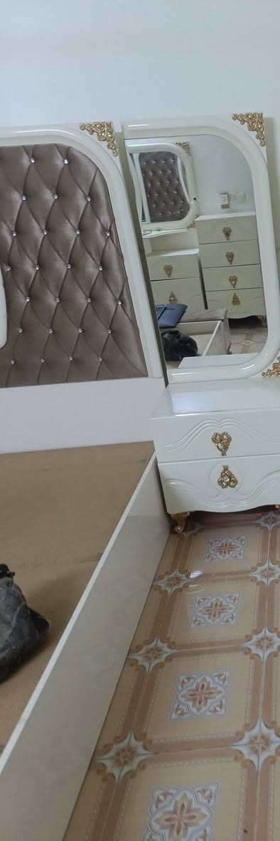 غرفه نوم تركي ملكي للبيع سعر 525وبيه مجال ***********
