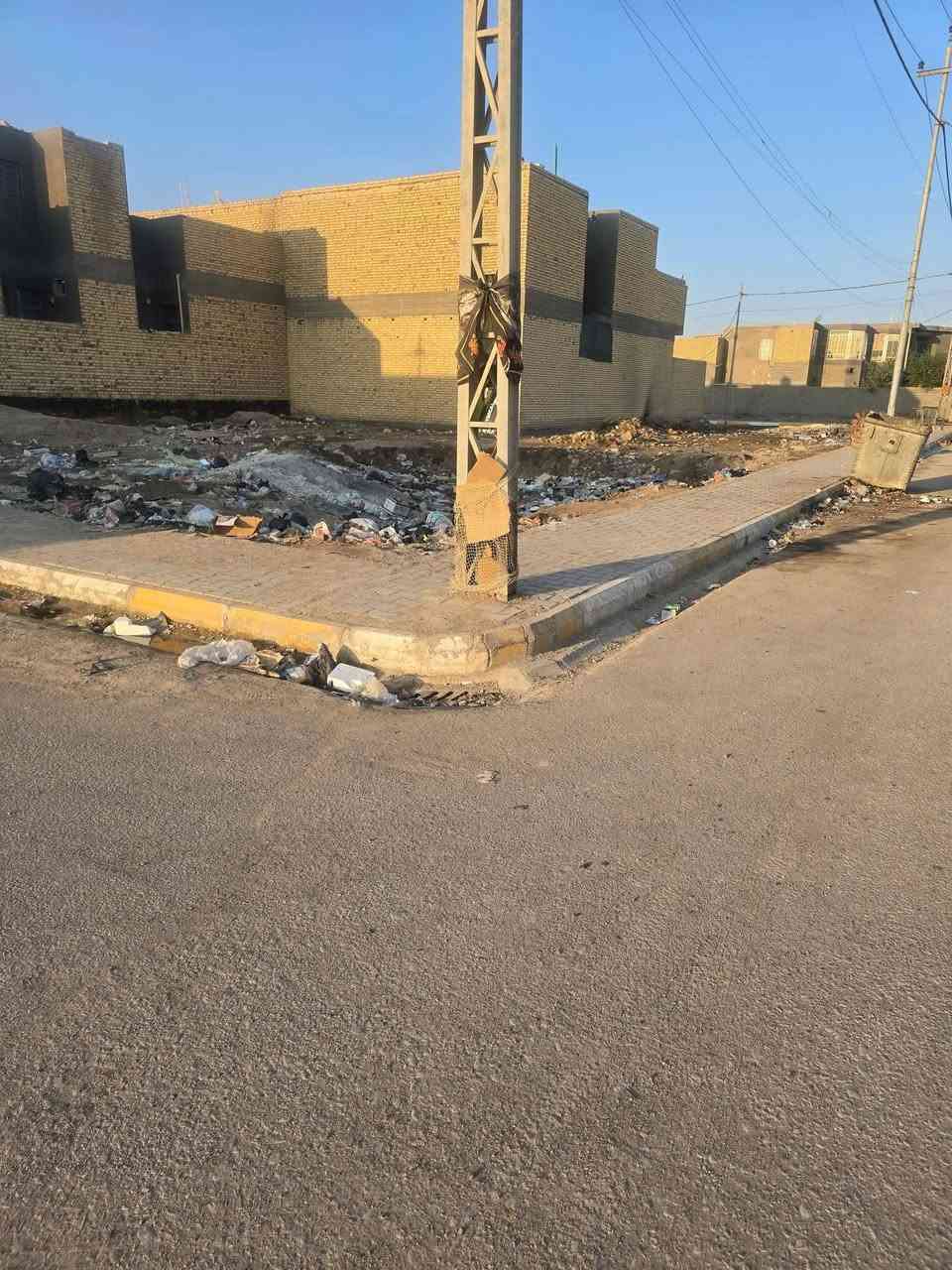 #قطعة___أرض___للبيع
#ركن___طابو____صرف
المساحة 200 متر ....
المكان قضاء الخضر الصوب الصغير حي الشرطة مقابيل بيت محمد عبد الحسن ال كاطع 
الاستفسار الاتصال على الرقم 
***********
آجور النشر على البايع 👈 والمشتري
