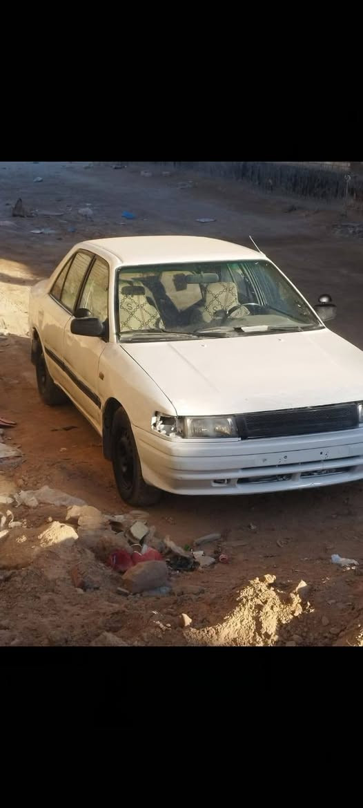 مازدا ياباني موديل 92 رقم نجف سنويه 26 صاحبها مستعجل على البيع *********** مكان السياره نجف
