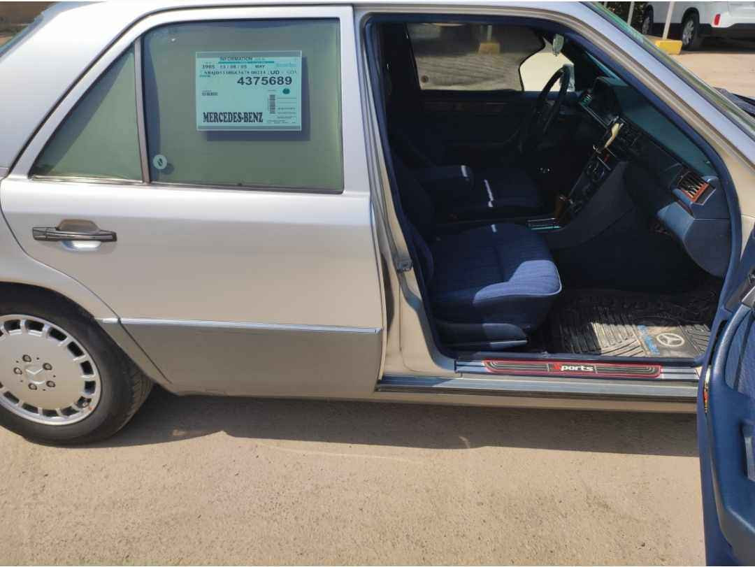 موديل 91
رقم بغداد مشروع وطني بأسمي
مصبوغة عام السيارة بدون ضرر 
تبريد جديد 
محرك بلادي جديد 
تخم تاير + ويل تفاحة جديد 
دواخلها نظيفة 
فتحة سقف 
كشنات الأمامية كهرباء شغال 
بصمة تشغيل وسنتر لوك ترحيب 
الجام يصعد كله من تقفل السيارة 
كاميرا وشاشة كبيرة 

السعر  ب 90 وبيها مجال شي بسيط 

والصور جديدة يعني نظافة السيارة مثل الصور بالضبط 

#السيارة بالديوانية 
*********** 
واتساب وأتصال ديوانية, القادسية
