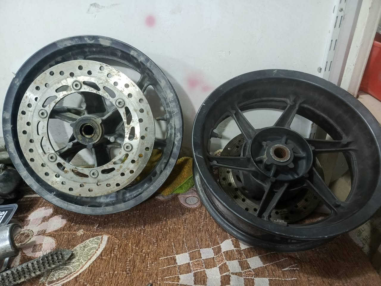 وياله فورزه صفر ١٠ 
قيم واخذ متوفر توصيل عنوان كربلاء 
*********** وتساب
