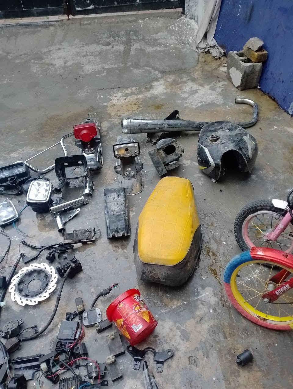 باسكل2    سعر 15 كلهم شاع سعر 90 الف


**إذا كنت صاحب هذا الإعلان وتريد حذفه لأي سبب، رجاءا أرسل رسالة إلى الدعم الفني**