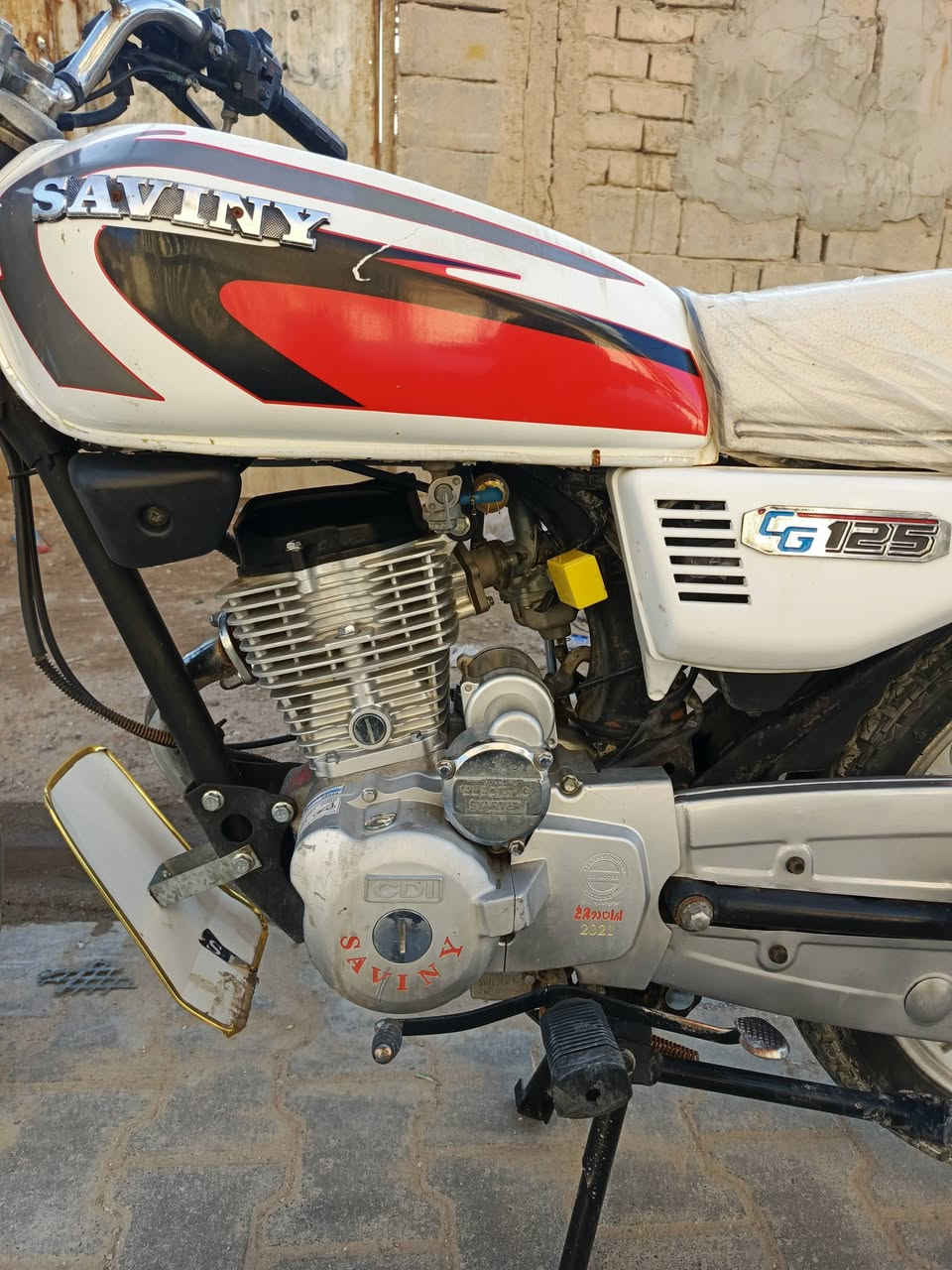 السلام عليكم دراجه سافان للبيع كامله من كلشي سلف هندر المكينه برغي واحد ما مفتوح موديل 2021 السعر  550 وبيه مجال الدراجه اصوليه للتواصل عبر الرقم ***********
