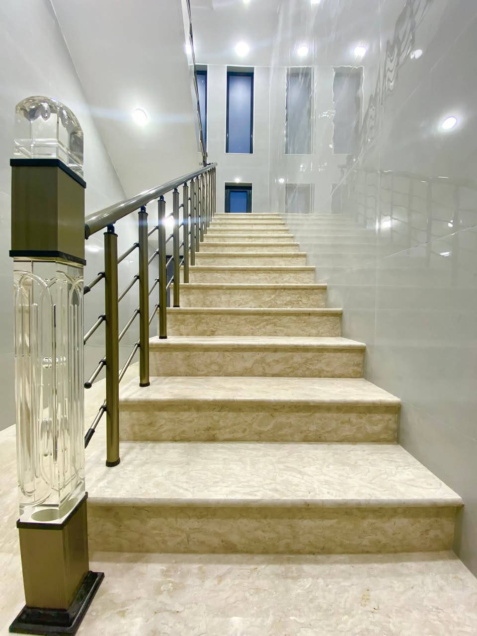 #إعلان_رقم (251)

🏢 شقق مؤثثة حديثة للإيجار (VIP) 

✨ نوفر شققاً مؤثثة بتصاميم مودرن عصرية مجهزة بالكامل وجاهزة للسكن الفوري مع الاهتمام بأدق التفاصيل لتوفير الراحة والخصوصية.

🔹 أثاث حديث وعالي الجودة 
🔹 تجهيزات متكاملة
🔹 بيئة هادئة ومريحة
🔹 مناسبة للسكن الفردي او شخصين 
🔹 جاهزة للاستلام الفوري

اكتب كلمة يا الله يكون الرد مباشر 
━━━━━━━━━━━━━━━

📍 الموقع: حي العمال مقابل حي الصدر بداية المدخل ثاني بناية 

━━━━━━━━━━━━━━━

📞 للحجز والاستفسار:
مراسلة الصفحة أو الاتصال مباشرة 👇

╭──────────────╮
📞 ***********
👤 سيد ولاء
╰──────────────╯

╭──────────────╮
📞 ***********
👤 أبو حسين
╰──────────────╯

📍 العراق | السماوة
حي العسكري — قرب جامع الإمام علي (ع)
