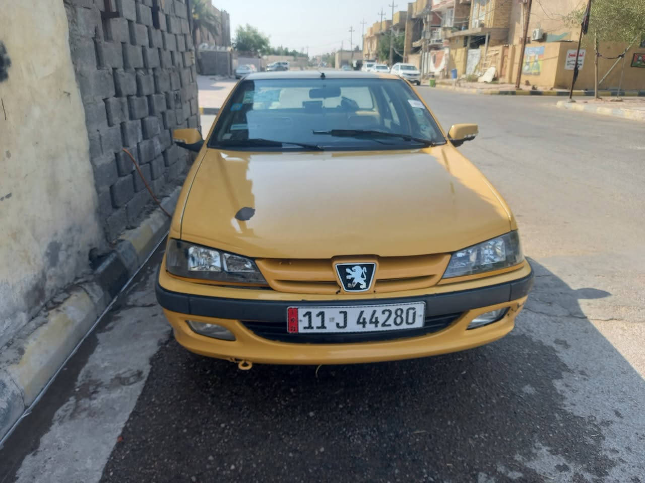 بيجو ٢٠١٥
مصفره داخله هزه 
وارقام نكليزي 
مامطلوبه مصفر غرامات وهيئه 
كوت واسط 
سعر ٣٥ 
رقم الهاتف ‎***********  
غير متواجد عل فيس
