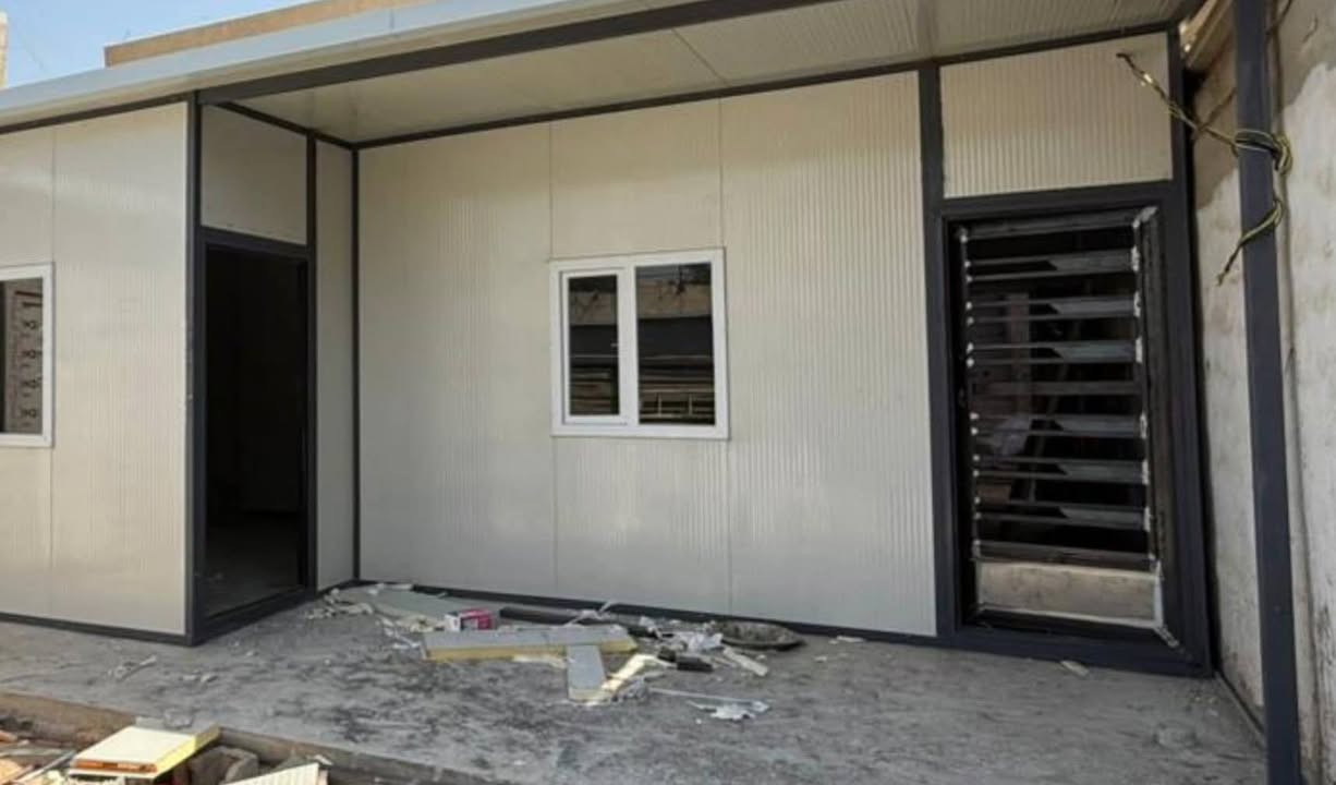 تحيا طيبة
مستعدين لكافة أعمال السندويج سعر المتر كرستة وعمل ٢٥ الف السندويج العادي يشمل أبواب وشبابيك وصبغ الحديد ومرد الماء يوجد أيضا سندويج مقاوم للحريق وبشاهدة ضمان المنشأ سعر المتر كرستة وعمل ٣٥ الف للمتر استفسار ا كثر اتصال أو واتساب
***********
