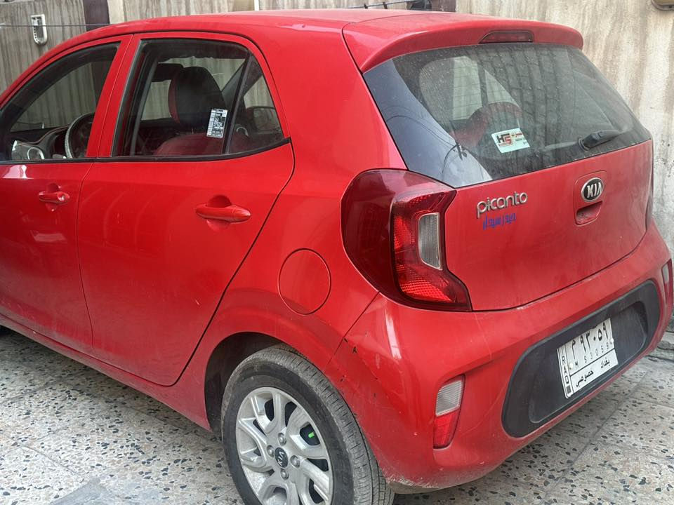 مرحبا إخوان ,,
كيا بيكانتو خليجي موديل 2020 
لون احمر
رقم بغداد
ويل كب ,, جام كهرباء عدد 4
 مري كهرباء و شفط
تحكمات ستيرن جهتين
ماشية 45.000 
الدعامية الامامية و الخلفية بيهن ملاحظات 
السيارة بدون حادث او صبغ او تبديل او تعديل
السعر 120 ورقة وبيه مجال 
بغداد الكرخ 
رقم الهاتف / ***********
تحياتي
