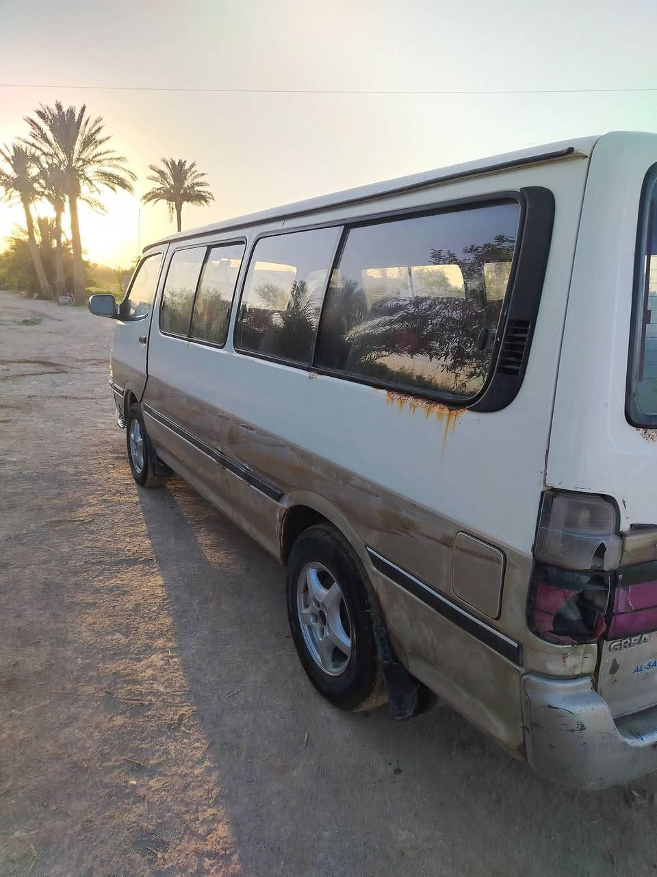 السلام عليكم سياره سوبر دير موديل ٢٠١٠ رقم انبار سنويه صاقطه ٤ أشهر محرك خير من الله كهربائيات كله شغاله حداديه نضيفه للاستفسار الاتصال الأرقام
***********

***********
