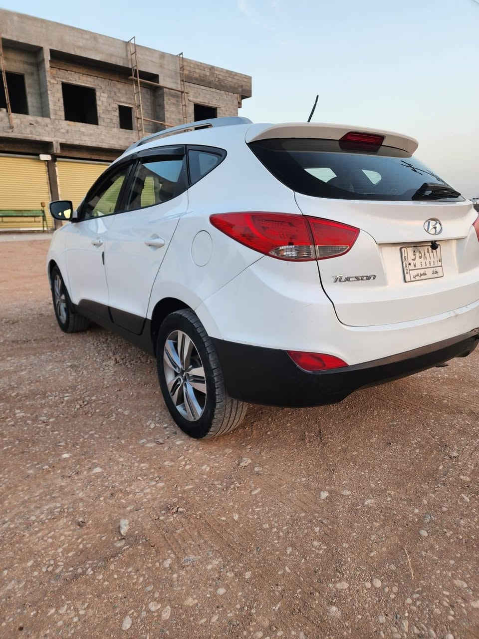 توسان ٢٠١٤ خليجية قطعتين صبغ بدون دواخل السعر 140 وبيها مجال قليل ***********
