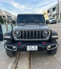 جێب ڕەنگلەر 2023  شەش بستۆن v6  ڕەنگی چیمەنتۆی ٣٠ هەزار ڕۆشتووە  بێ بۆ...