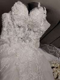 بديلات • بوكيه ورد • تاج هدية