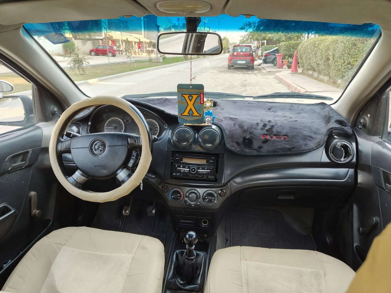 السلام عليكم أفيو خليجي للبيع موديل 2007 مكفوله من ضربه مكينه وكير وحداديه خير من  الله سياره جاهزه من كلشي مال جناي سيارة بيه مكانات صبغ رقم بابل نكليزي سنويه 2031 السعر 47 بيه مجال بسيط تصال عل رقم *********** مكاني بابل بابل
