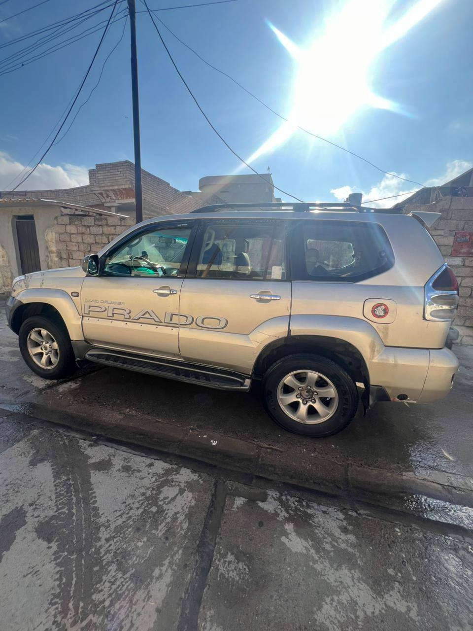 السلام عليكم
برادو 2006 v6 سلندر 
رقم دولي مميز تحويل وين ماتريد
تاكيه ع صفحه صبغ عام 
داخل صاج شاشه بلازمه
دبل تانكي بانزين بلادي 
منضومة غاز بيها
كشنات كهربائي وهيترات تدفئه
محرك وكير نضاف 
قفل مركزي
طخم امامي جديد 
بور جديد  
سياره يعوزها مصرف
سعرها87وبيها مجال 
استفتسار ***********
