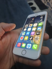 ايفون ٨ • باتري مبدل ٨٢ • نظافة ٩٨٪