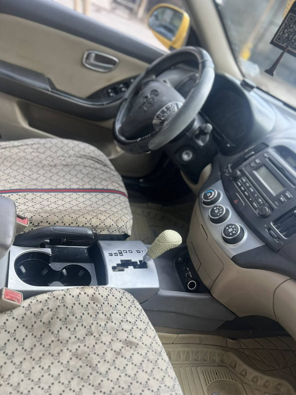 السلام عليكم سياره للبيع نضيفه تبريد تدفئه مكان الرمادي خمسه كيلو  الاتصال ***********
