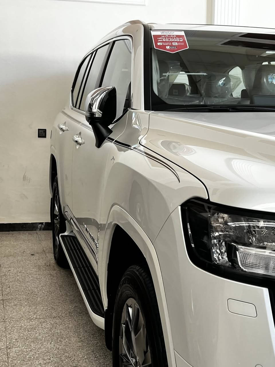 تويوتا لاندكروز GXR LIMITED وكاله SASالسياره بيها فقط بلجاملغ الامامي من جهت السايق رصعه وطالعه بيديار اما البقيه كفاله عامه الجداده فول ماشيه 27 الف 
رقم اربيل باسمي تحويل ثاني يوم السياره احلى من الصور بعد موديل 2024 العنوان بغداد معارض النهضه معرض لشارقة
علي القريشي ***********
